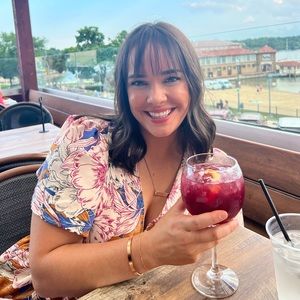 Meet your Posher, Stephanie